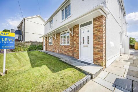 2 bedroom semi-detached house for sale
