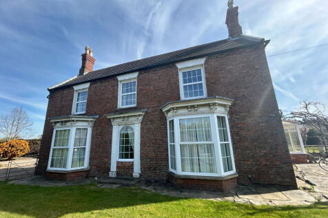 South Grange, Main Road, Utterby... 4 bed detached house for sale