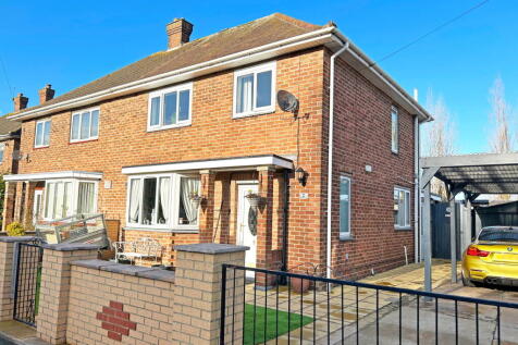 Lady Matildas Drive, Skegness... 3 bed semi