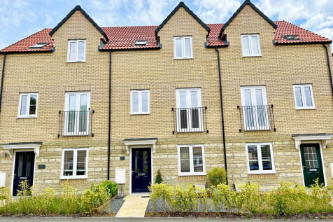 4 bedroom town house for sale