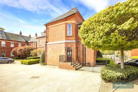 1 bedroom end of terrace house for sale