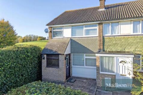 Copperfield, Essex IG7 3 bed end of terrace house for sale