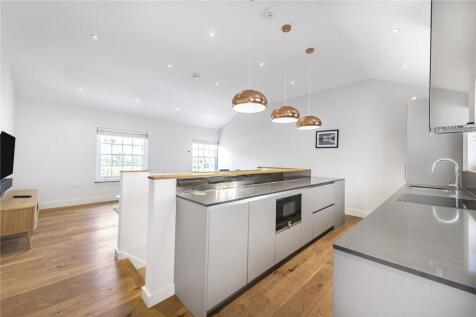 Railway Side, London, SW13 2 bed apartment for sale