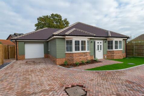 3 bedroom detached bungalow for sale