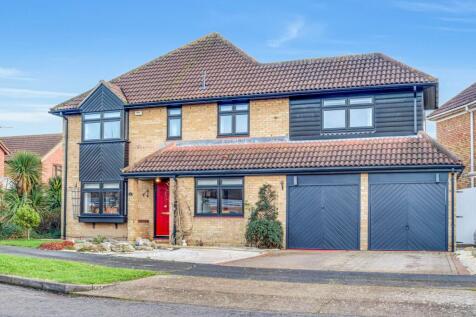 5 bedroom detached house for sale