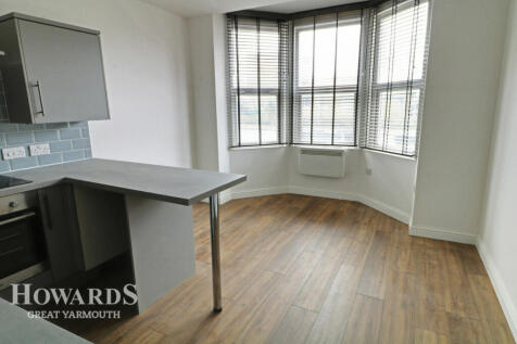 Queens Road, Great Yarmouth 1 bed apartment for sale