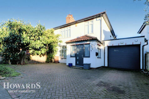 Balmoral Avenue, Great Yarmouth 4 bed semi