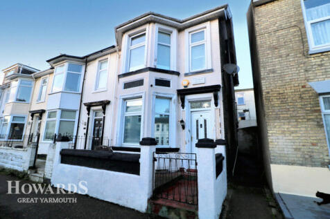 Albion Road, Great Yarmouth 4 bed end of terrace house for sale