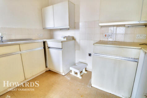 St Peters Plain, Great Yarmouth 2 bed apartment for sale