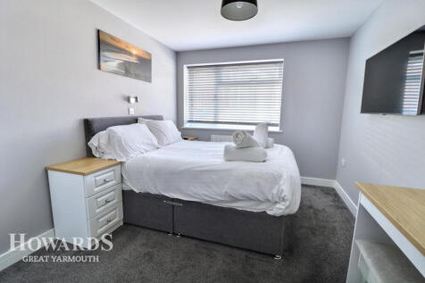 Bermondsey Place South, Great Yarmouth 1 bed apartment for sale