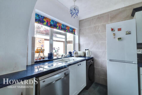 Common Road, Hemsby 3 bed detached bungalow for sale