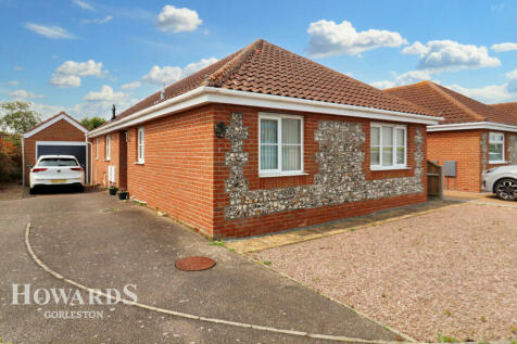 3 bedroom detached bungalow for sale