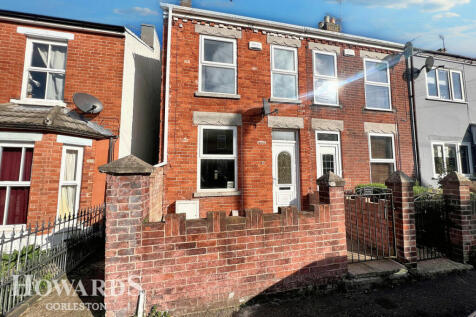 Colomb Road, Gorleston 3 bed end of terrace house for sale