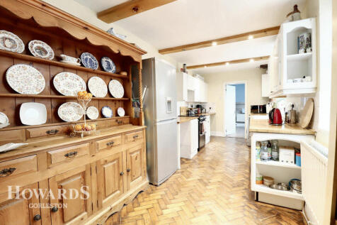Nelson Road, Gorleston 3 bed terraced house for sale