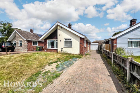 3 bedroom detached bungalow for sale
