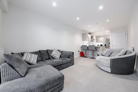 Liberty House, Bessemer Road, Welwyn... 2 bed flat for sale