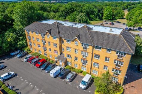 Saxon House, Aylward Drive, Stevenage 2 bed apartment for sale