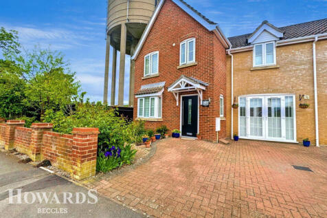 South Road, Beccles 4 bed link detached house for sale