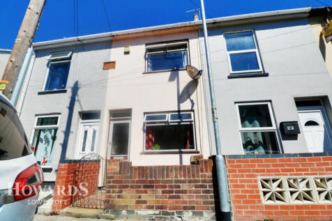 Norwich Road, Lowestoft 3 bed terraced house for sale