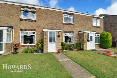 Hollow Grove Way, Carlton Colville 2 bed terraced house for sale