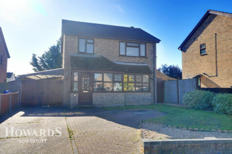 Smiths Walk, Oulton Broad 3 bed detached house for sale