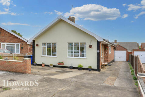 3 bedroom detached bungalow for sale