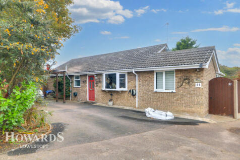 3 bedroom detached bungalow for sale