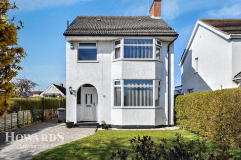 Chestnut Avenue, Lowestoft 3 bed detached house for sale