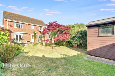 Heritage Green, Kessingland 4 bed detached house for sale