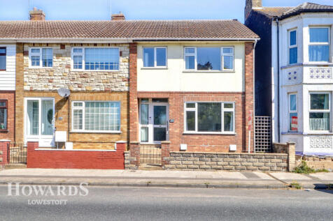 3 bedroom end of terrace house for sale