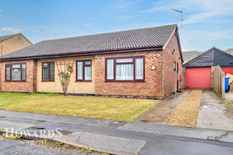 2 bedroom semi-detached bungalow for sale
