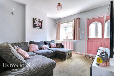 Lorne Park Road, Lowestoft 3 bed terraced house for sale