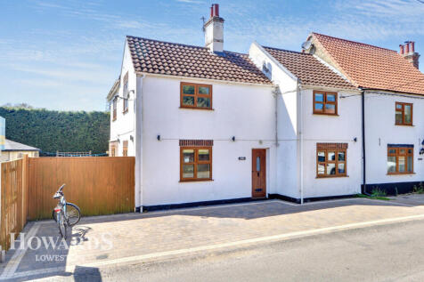 Camps Heath, Lowestoft 4 bed cottage for sale