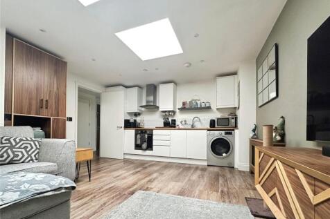 Oxford Road, Aylesbury HP19 2 bed apartment for sale