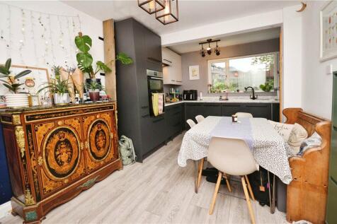 Ripon Street, Buckinghamshire HP20 2 bed end of terrace house for sale