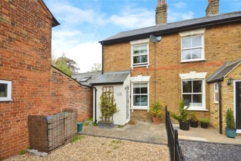 London Road, Aylesbury HP22 2 bed end of terrace house for sale