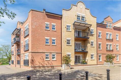 Armstrong Drive, Worcester 2 bed flat for sale