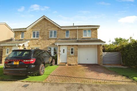 4 bedroom semi-detached house for sale