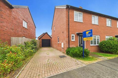 Blueshot Drive, Clifton upon Teme... 3 bed semi