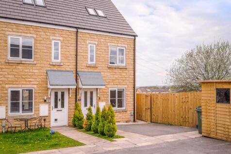 Haigh Close, Huddersfield, HD3 4 bed end of terrace house for sale