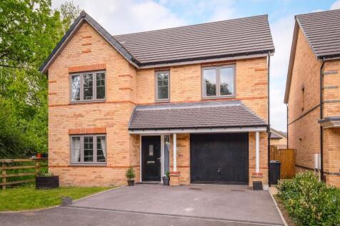 Mallard Court, Huddersfield, HD4 4 bed detached house for sale