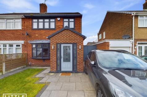 3 bedroom semi-detached house for sale