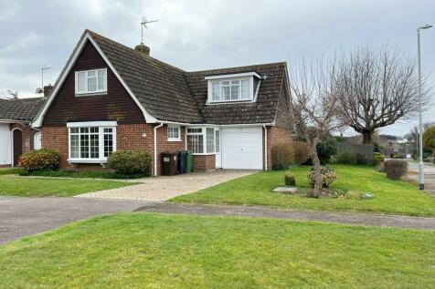 4 bedroom detached bungalow for sale