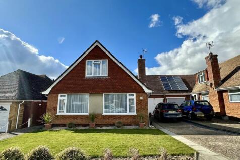 3 bedroom chalet for sale