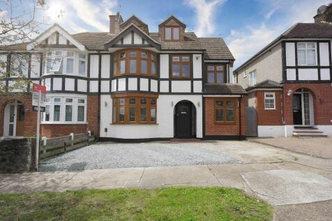 4 bedroom semi-detached house for sale