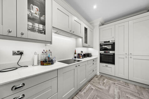 Tudor Court, York Place, Harrogate... 3 bed apartment for sale