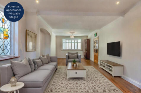 Upper Brentwood Road, Romford, RM2 5 bed detached house for sale