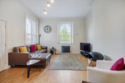 Pavilion Way, Macclesfield, SK10 2 bed apartment for sale