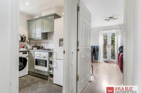 1 bedroom flat for sale