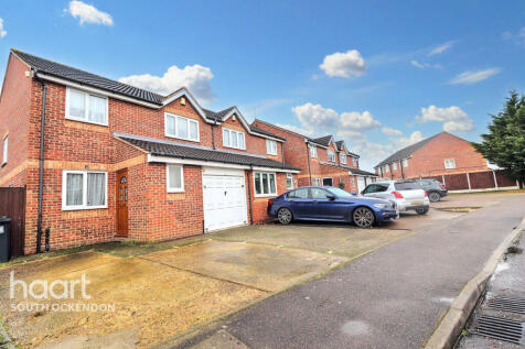 Danbury Crescent, South Ockendon 4 bed semi